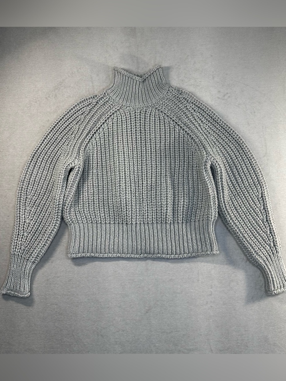 H&M Grey Knit Cropped Long Sleeve Turtleneck Sweater